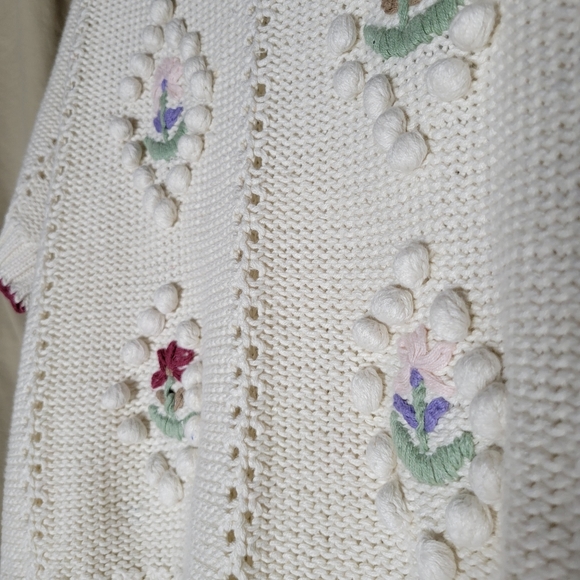 Vintage Embroidered Knit Top Medium - Picture 4 of 9